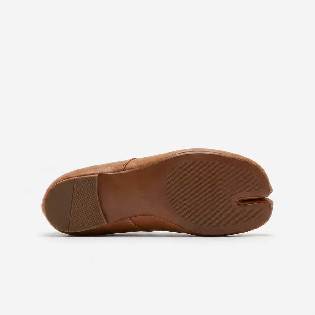 Terra Split-Toe Flats
