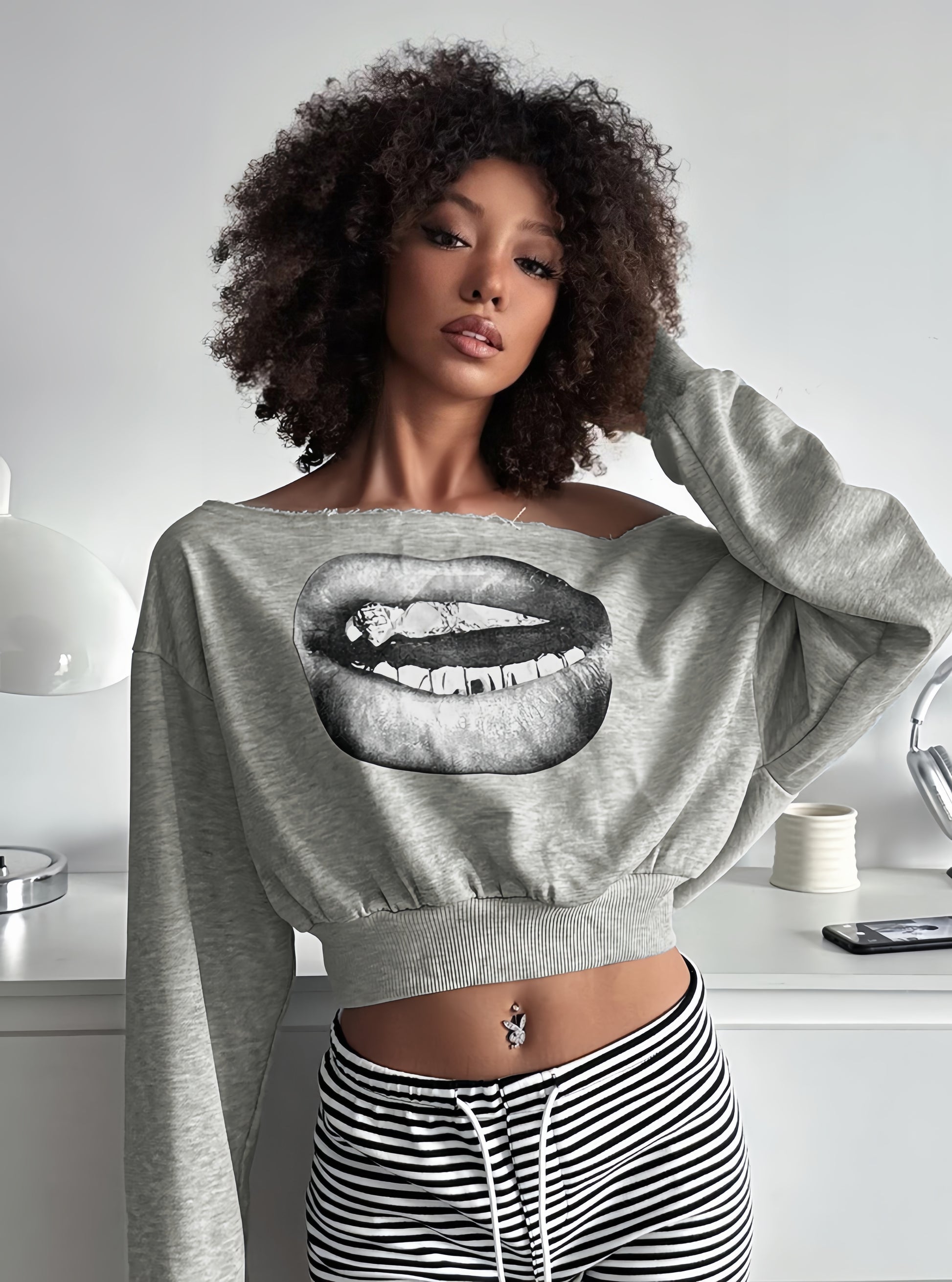 Off-Shoulder Lip Graphic Crop Top